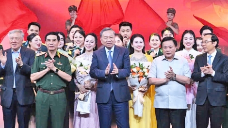 Thời sự 6h 4/7/2025: Tổng Bí thư Tô Lâm dự chương trình “Khắc ghi lời Bác - vang nhịp quân hành"