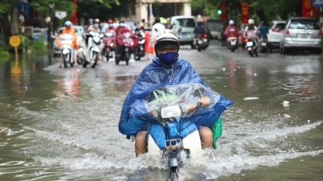 Thời tiết ngày 5/7: Bắc Bộ và Thanh Hóa đến Huế có mưa rào và dông