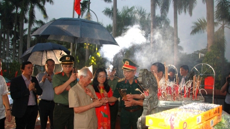 Tri ân “Sáng mãi tình đất nước - cùng nguyện ước mai sau”