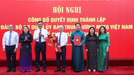 Công bố Quyết định thành lập Đảng bộ Cơ quan UBTƯ MTTQ Việt Nam và các tổ chức Đảng trực thuộc