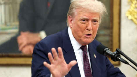 Tổng thống Trump tuyên bố sẽ áp thuế 100% với chip bán dẫn
