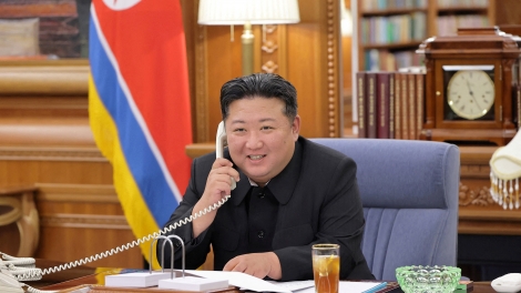Ông Kim Jong-un giám sát vụ phóng tên lửa phòng không mới