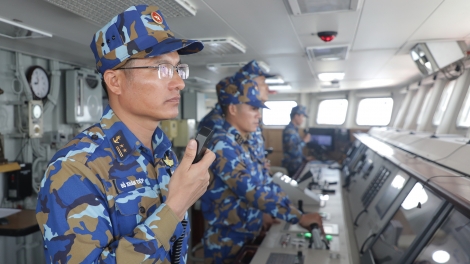 Thượng tướng Nguyễn Văn Nghĩa kiểm tra luyện tập Diễu binh lực lượng vũ trang trên biển