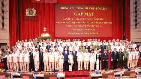Thời sự 18h 16/8/2025: Tiếp tục khẳng định vai trò là “lá chắn thép” và “thanh bảo kiếm” bảo vệ Đảng