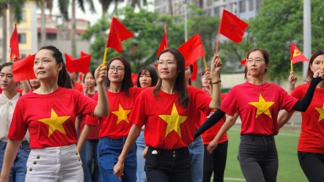 Khối Báo chí tích cực luyện tập cho diễu hành kỷ niệm 80 năm Quốc khánh