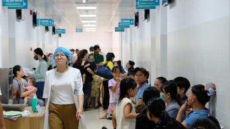 Đà Nẵng: Nắng nóng kéo dài, số trẻ em mắc bệnh hô hấp tăng cao