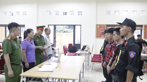 Khởi tố vụ án, khởi tố 42 bị can trong vụ “vàng tặc” ở Sơn La