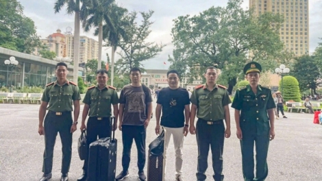 Quảng Ninh: Trục xuất người nước ngoài dùng thị thực du lịch để làm việc “chui”