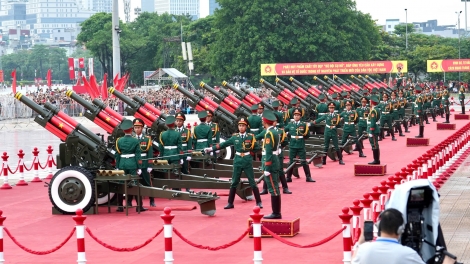Diễu binh, diễu hành trong lễ tổng duyệt, để lại ấn tượng trong lòng nhân dân