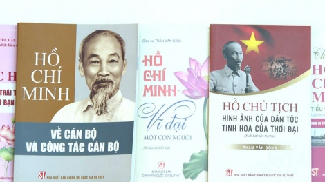 Tủ sách Bác Hồ – Món quà tri thức và tinh thần dành tặng Udon Thani
