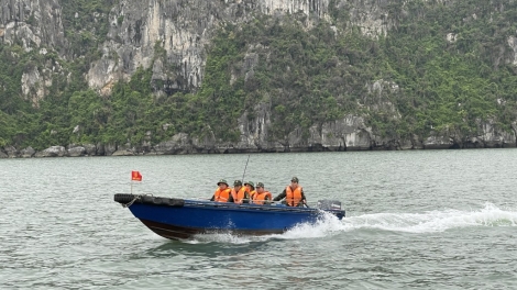 Bộ Chỉ huy quân sự tỉnh Quảng Ninh tuần tra 24/24h hàng ngày trên Vịnh Hạ Long