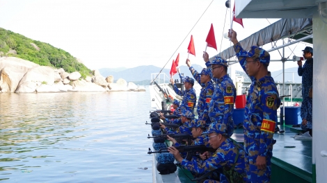 Vững vàng trong lòng biển