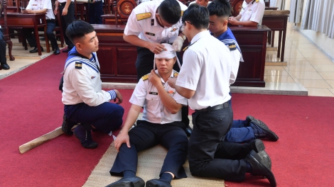 Nâng cao chất lượng huấn luyện Quân y qua Hội thi 5 kỹ thuật cấp cứu tại Lữ đoàn 125