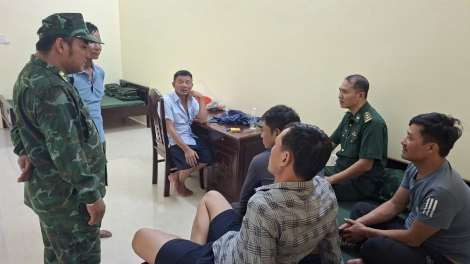 Quảng Ninh: 10 ngư dân gặp nạn trên biển Cô Tô được cứu kịp thời