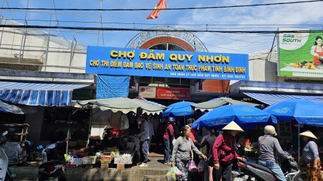 Tiểu thương tại Gia Lai gặp khó vì thịt lợn bán ế