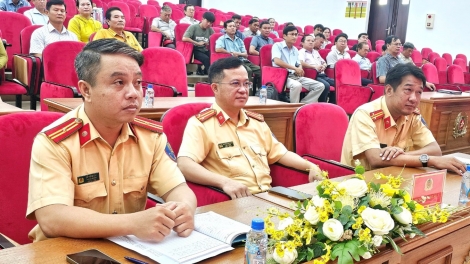 Gần 100 doanh nghiệp ở Bình Dương cũ ký cam kết an toàn đường thủy