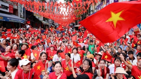 Hà Nội đẹp hơn từ hành động “ Cho tôi xin rác”