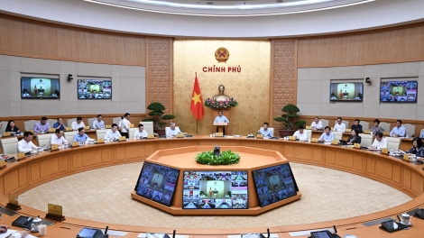 Thủ tướng Phạm Minh Chính chỉ đạo: kiểm soát được dòng tiền đi vào những động lực tăng trưởng