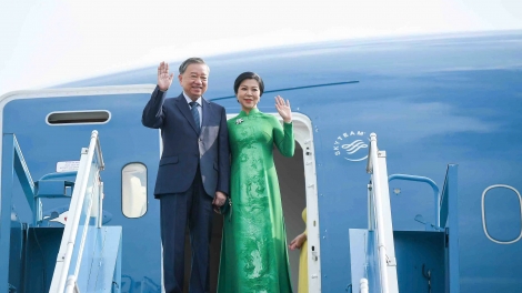 Tổng Bí thư Tô Lâm và phu nhân cùng đoàn đại biểu cấp cao nước ta bắt đầu chuyến thăm Hàn Quốc