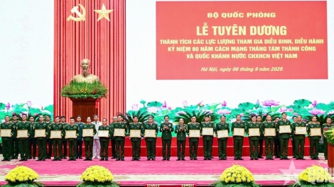 Quân đội, dân quân tự vệ đóng góp tích cực vào thành công của Lễ diễu binh, diễu hành