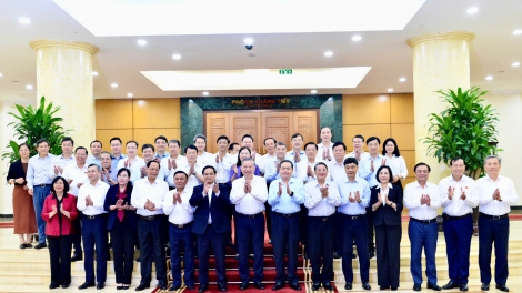 Thời sự 12h 11/9/2025: Bộ Chính trị làm việc với Ban Thường vụ Đảng ủy Quốc hội