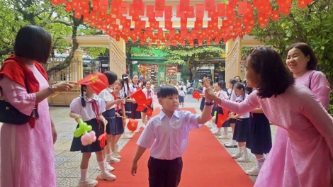 Miền Trung: Tạo điều kiện tốt nhất cho học sinh chuyển trường mới do sáp nhập tỉnh