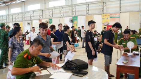 Tây Ninh: Tiếp nhận 79 công dân do Campuchia trao trả