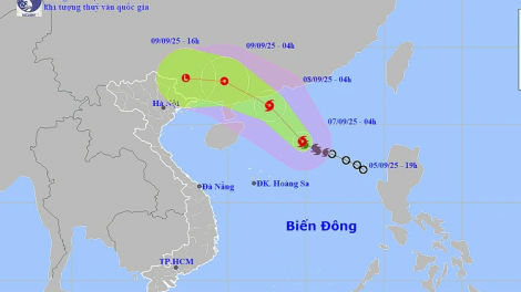 Bão số 7 trên Biển Đông: Gió mạnh, sóng lớn, biển động dữ dội