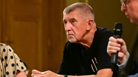 Cựu Thủ tướng Cộng hòa Séc Andrej Babis bị tấn công khi vận động tranh cử