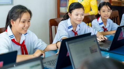 Chương trình “Sóng và máy tính cho em” đợt 2- nâng bước tới trường