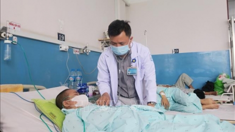 Vẫn ghi nhận nhiều người lớn mắc sởi biến chứng nặng