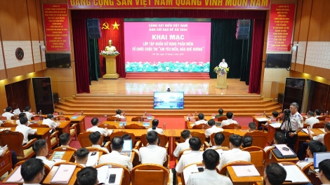 Cảnh sát biển Việt Nam tập huấn sử dụng phần mềm Cuộc thi “Em yêu biển đảo quê hương"