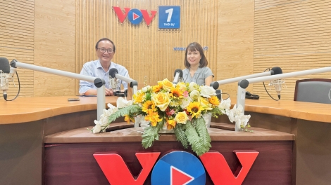 Một bộ sách giáo khoa - bài toán về chất lượng và tính khả thi