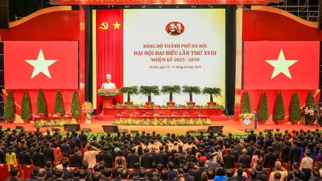 Phiên khai mạc Đại hội đại biểu Đảng bộ thành phố Hà Nội lần thứ XVIII diễn ra vào sáng 16/10
