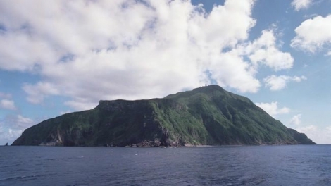 Hai trận động đất xảy ra ở hai đầu Nhật Bản