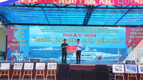 Lan tỏa “Nghĩa tình biên giới, biển đảo” từ Cố đô Hoa Lư