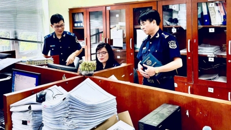 Hải quan triển khai đồng bộ “4 tại chỗ” ứng phó với bão Matmo