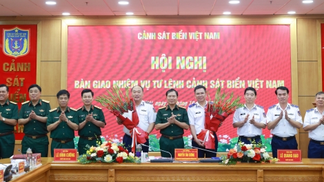 Đại tướng Nguyễn Tân Cương chủ trì Hội nghị bàn giao chức trách, nhiệm vụ Tư lệnh Cảnh sát biển