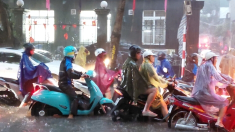 Bảo vệ lao động ngoài trời trước thời tiết cực đoan