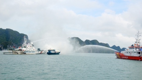 Vùng Cảnh sát biển 1 phối hợp luyện tập tìm kiếm, cứu hộ cứu nạn trên biển