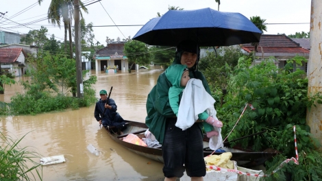  Đảm bảo an toàn cho người dân vùng lũ Đà Nẵng
