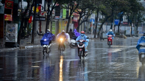 Thời tiết ngày 31/10/2025: Trung Bộ tiếp tục hứng mưa lớn, Bắc Bộ đón không khí lạnh tăng cường