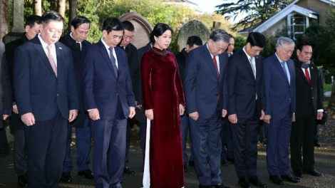 Thời sự 18h 28/10/2025: Tổng Bí thư Tô Lâm dâng hoa tưởng nhớ lãnh tụ giai cấp vô sản Karl Marx