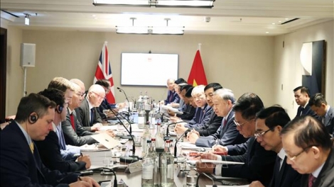 Thời sự 21h30 28/10/2025: Tổng Bí thư Tô Lâm dự tọa đàm về công nghệ AI và chip bán dẫn tại Anh