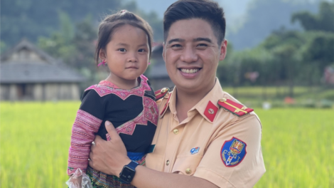 Trung úy Dương Hải Anh, Bí thư Đoàn Thanh niên Công an huyện Mộc Châu “Nuôi em Mộc Châu” (20/1/2022)