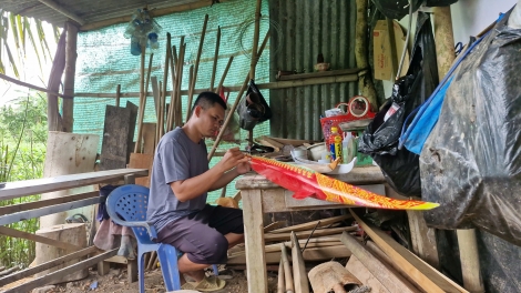 Anh Kim Hưng – Người giữ hồn ghe Ngo mô hình