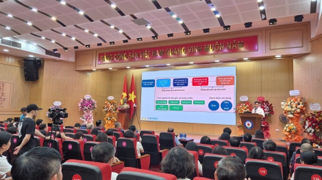 Đẩy mạnh chuyển giao công nghệ và nghiên cứu khoa học phục vụ người bệnh 