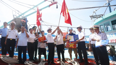Vùng 4 Hải quân: Điểm tựa vững chắc cho ngư dân