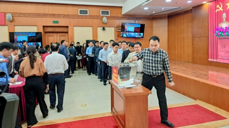 Cơ quan Ủy ban Kiểm tra Trung ương phát động ủng hộ đồng bào vùng lũ 