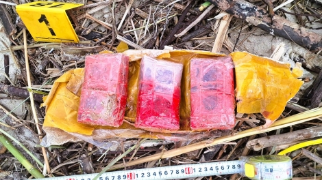 Liên tiếp phát hiện ma túy trôi dạt vào bờ biển Quảng Trị